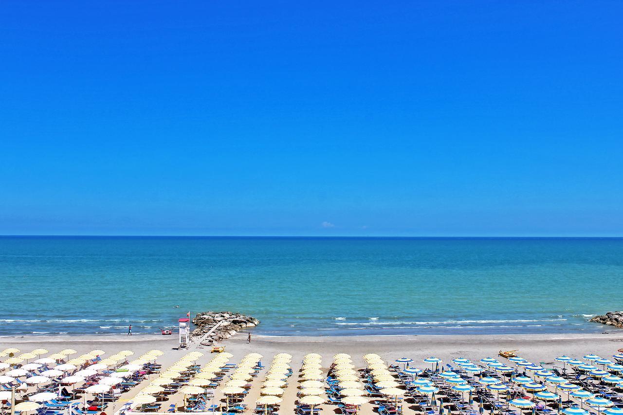 Hotel Europa Misano Adriatico Zewnętrze zdjęcie
