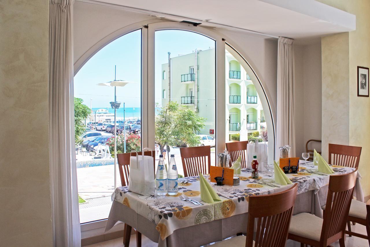 Hotel Europa Misano Adriatico Zewnętrze zdjęcie