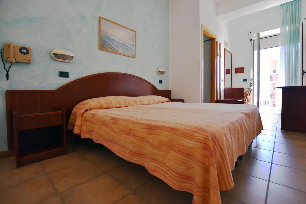 Hotel Europa Misano Adriatico Zewnętrze zdjęcie
