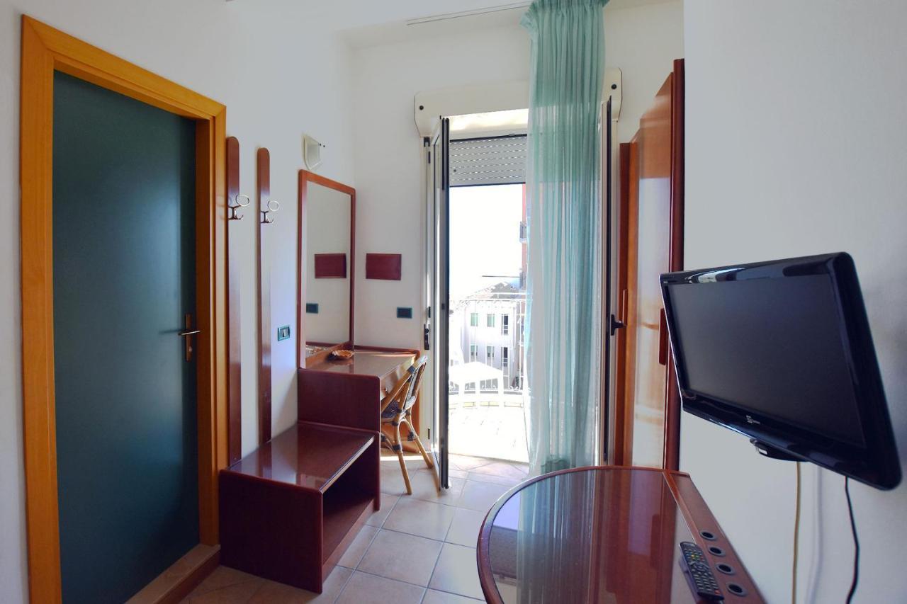 Hotel Europa Misano Adriatico Zewnętrze zdjęcie